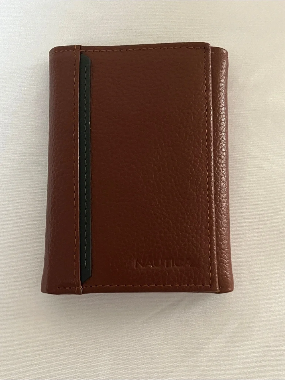 Nautica Brown Leather Trifold Card Holder with Green  Accent